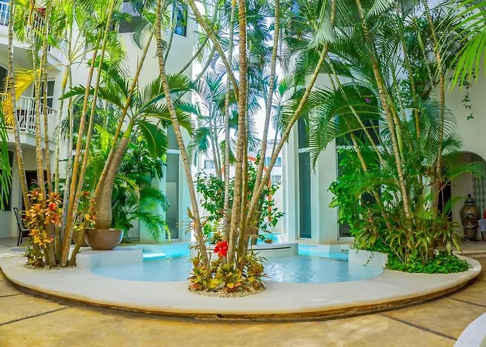 Royal Palms 3 *